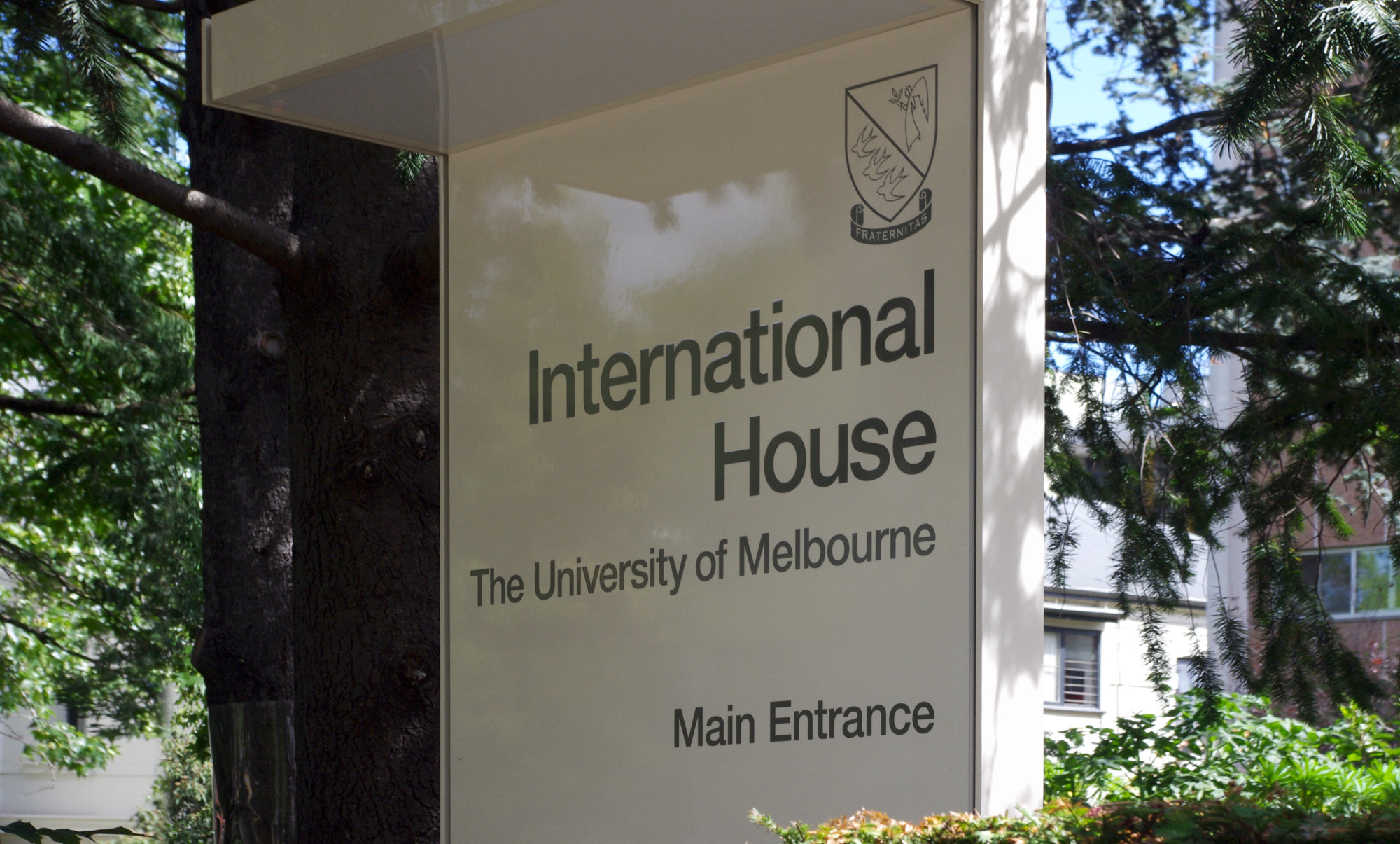 international-house-campus-signs-5.jpg